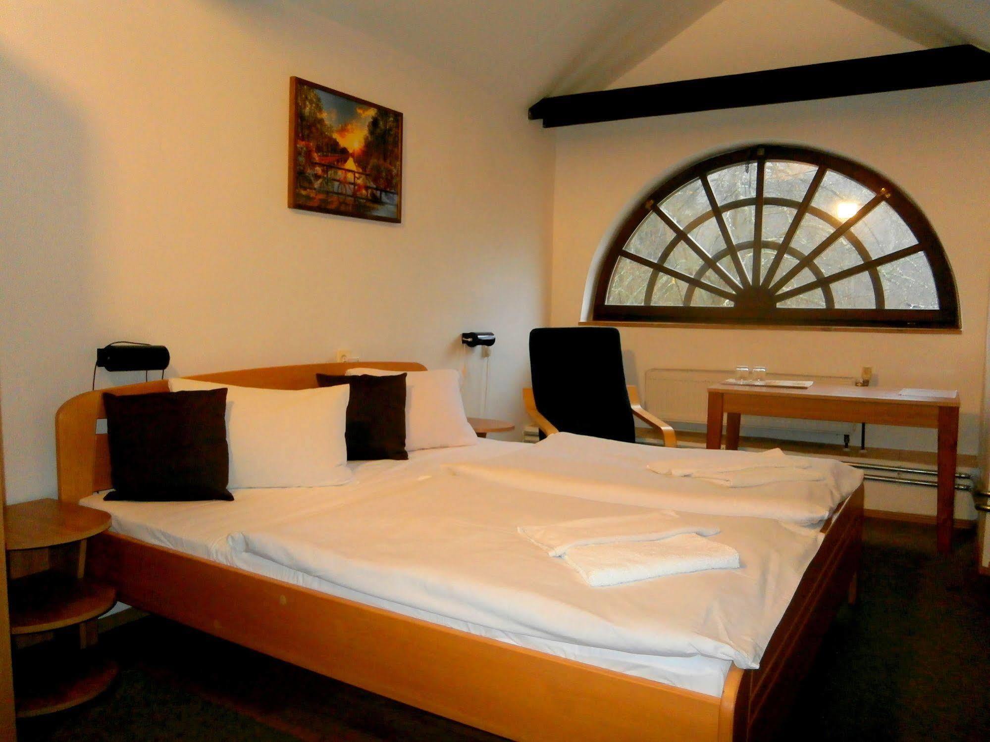 Hotel Dzban Jindrichov Εξωτερικό φωτογραφία